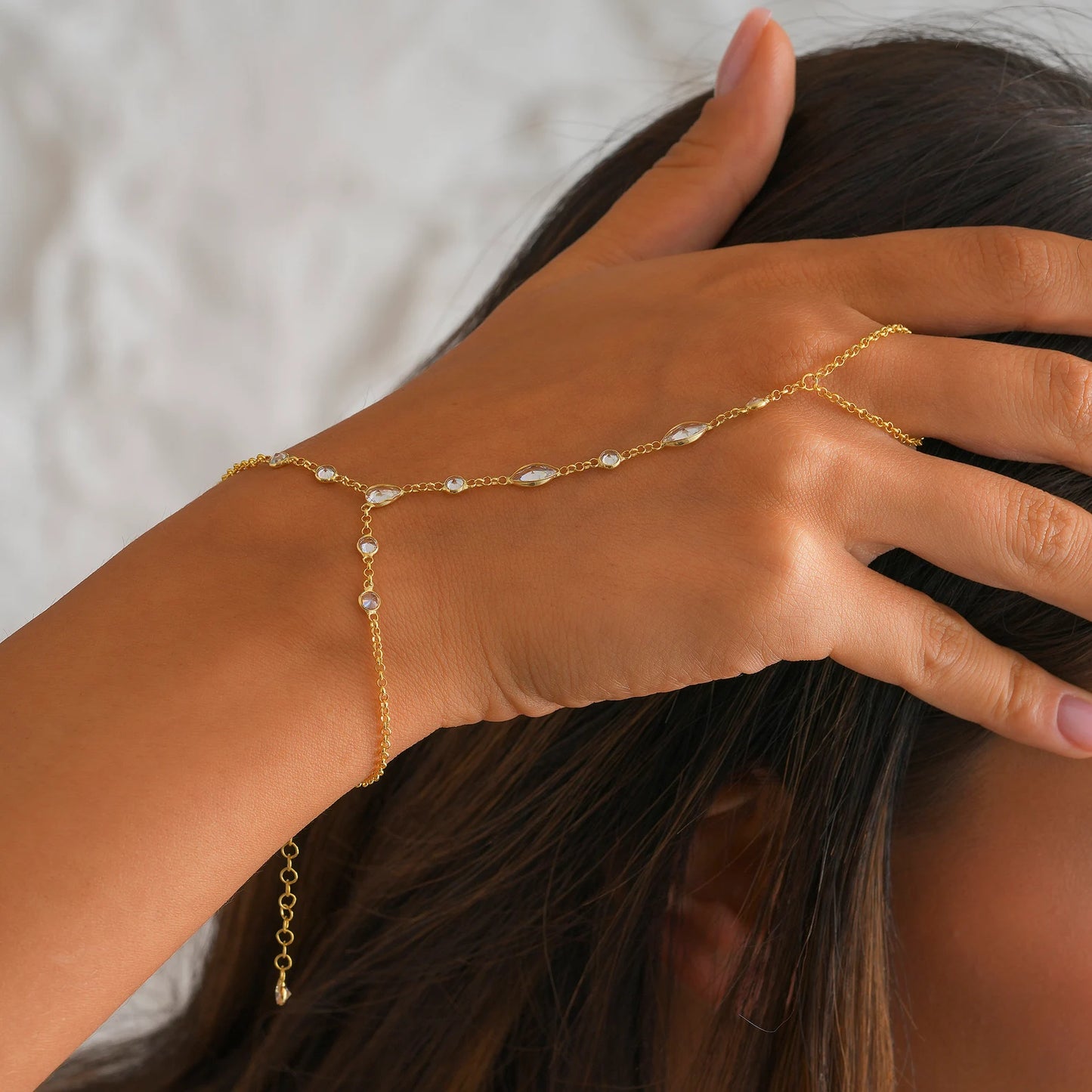 Amarah Zircon Glow Handchain