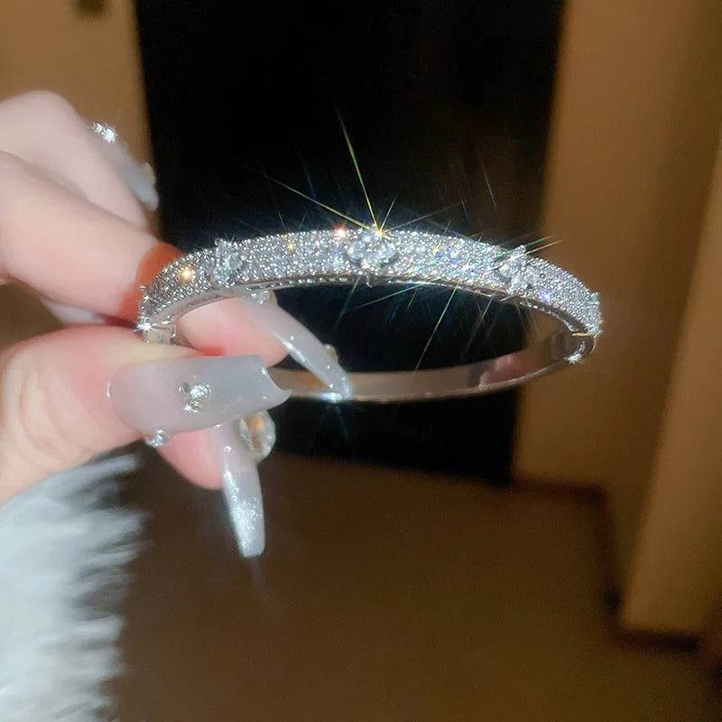 Amarah Zircon Clover Bracelet